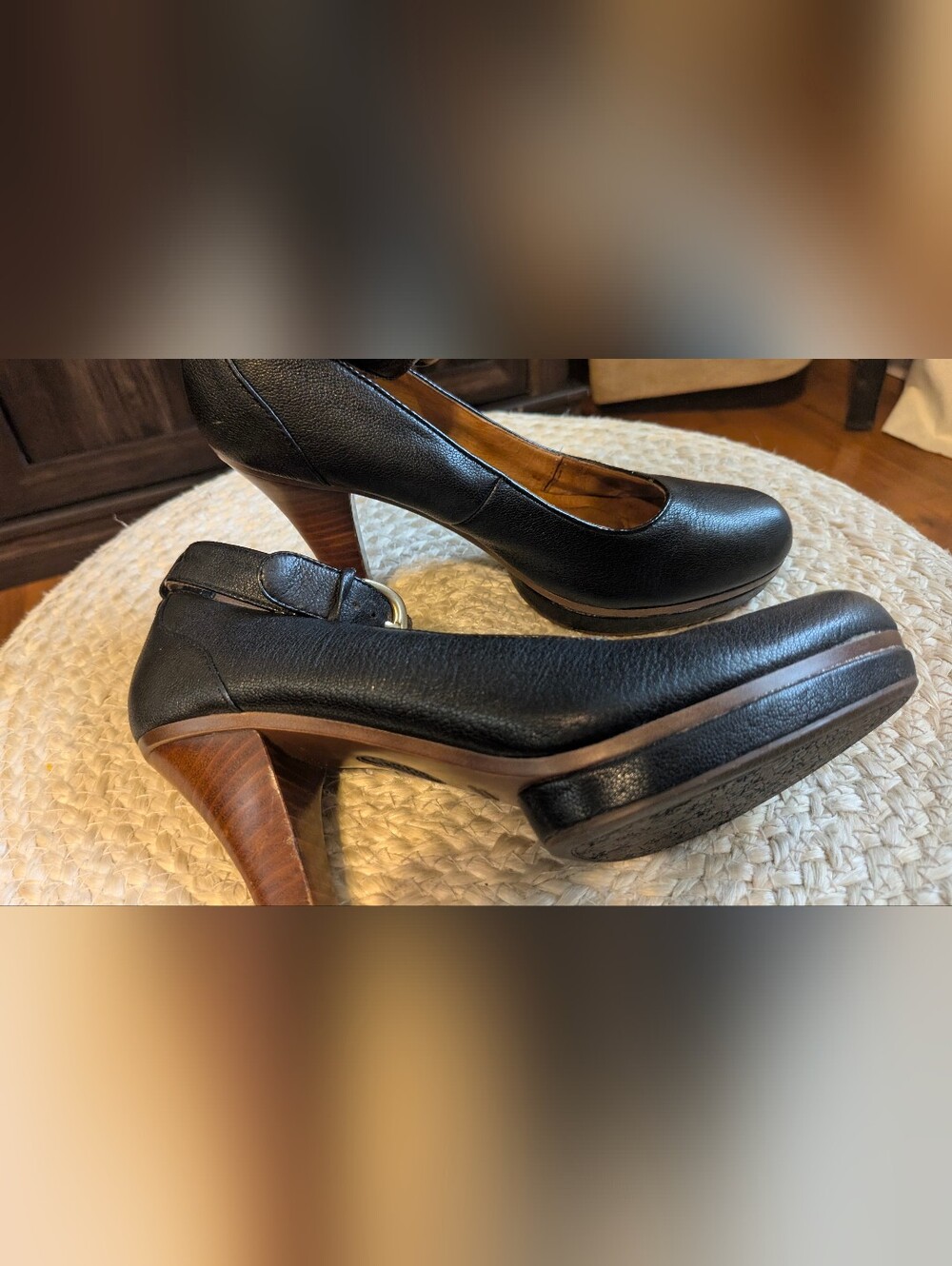 Classic Black Leather Platform Pumps